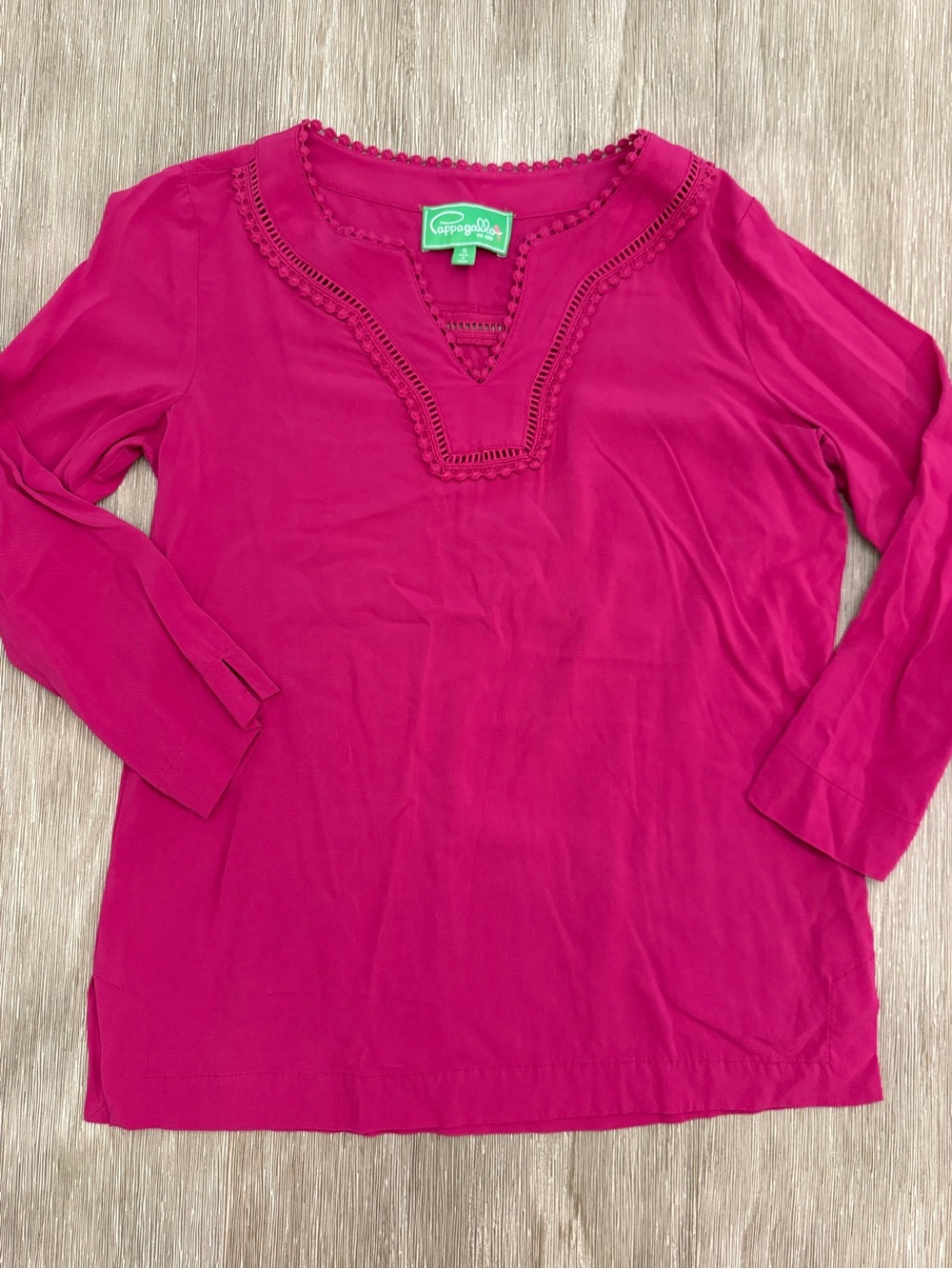 Pappagallo Magenta Crochet Trim V-Neck Tunic Top Pom-pom resortwear - small